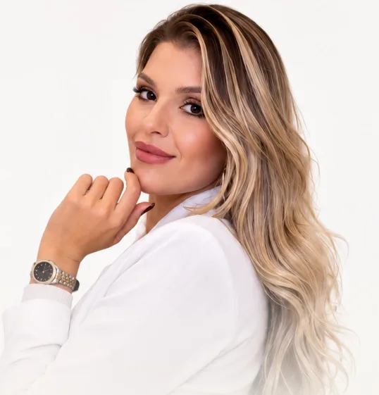 Marshell, responsável técnica da Marshell Estética em Curitiba
